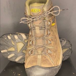 Keen hiking boot size 13